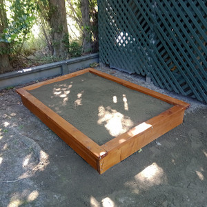 Building, house construction: Covered Macrocarpa Sandpit with Seats all around Woodnbits