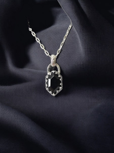 Jewellery: Onyx Pendant