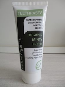 General store operation - mainly grocery: Teethpaste - Minty Fresh - [100g]