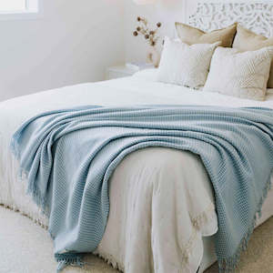 Homewares: NZ Lambs Wool Throw | Bremners Blue Houndstooth Weave