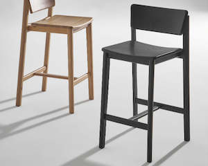 Sketch Poise Barstool | Black