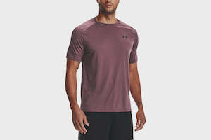 UAA-S4 (Mens tech short sleeve tee 2.0 ash plum/black) 122192087