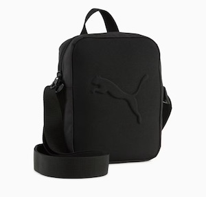 PE-I2 (Puma buzz portable side bag black) 22591750