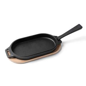 Pizza Oven Accessories: Ooni Cast Iron Sizzler Pan