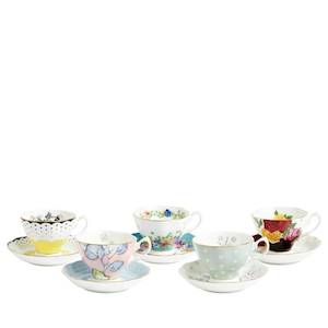 Gift: Royal Albert 100 Years Teacup & Saucer 1920s-1960s, Set of 5