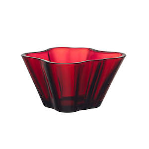 Gift: Iittala Alvar Aalto Bowl Cranberry 7.5cm