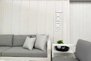 Furniture: HOME WHITE LISA SARAH - Outside Space