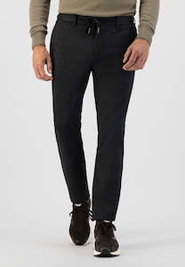 Dstrezzed Lancaster Tapered Jogger: Herringbone - Raven