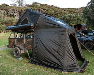 24 Touring: Kiwi Camping Tuatara Peak Annex Room