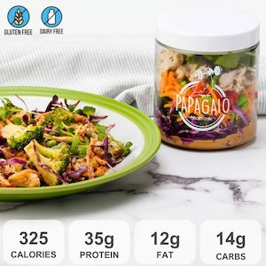 THAI CRUNCH CHICKEN SALAD JAR