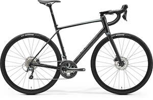 Road Bikes: 2025 SCULTURA ENDURANCE 300