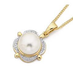 9ct Freshwater Pearl & Diamond Pendant