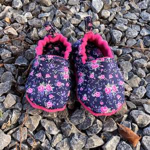 Building supplies: Hot Pink Wool Slippers