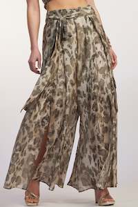 Clothing manufacturing - womens and girls: PAULA RYAN RELAXED Safari Cheetah Print Culotte - Cheetah