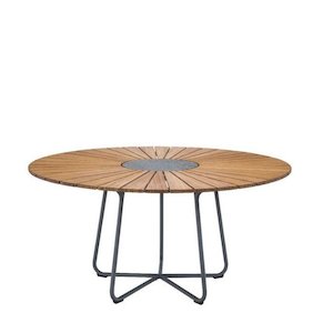 Investment - commercial property: Circle Outdoor Table 1500 Dia