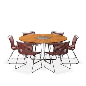 Circle Outdoor Table 1500dia + 6 Click Chairs No Arm