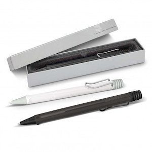 Marketing consultancy service: LAMY Safari Pen