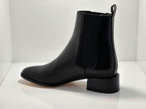 Casar Chelsea Leather Boot EOS