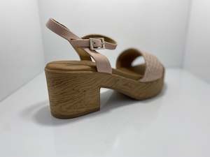 Footwear: Pitillos PI2450 Heel