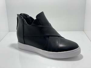 Footwear: Hinako La Mer Zip Back Leather Boot