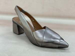 Footwear: E17 MDE Slingback Heel Leather