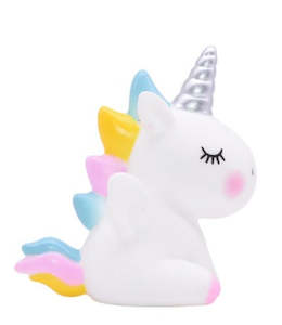 Unicorn: Unicorn and rainbow cake topper