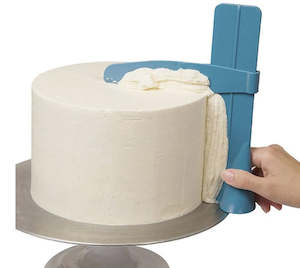 Adjustable cake leveller/scraper