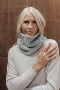 Angora Merino Knitwear: Rib Merino Neck Warmer - Dove