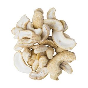 Cashew Nuts Pieces Organic per KG