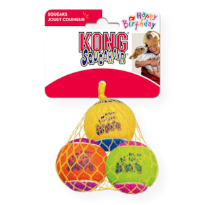 Pet: Kong Air Birthday Squeaker Ball Medium 3 pack