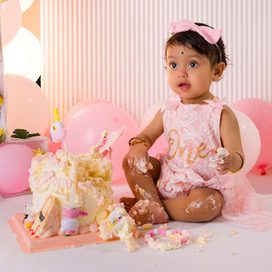 Portrait photography: Cake Smash Session - Gift Voucher PetePrue Photography