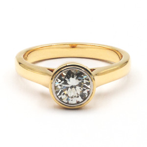 3. Rubover Solitaire Ring