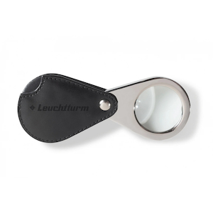 Pocket folding magnifier 3X