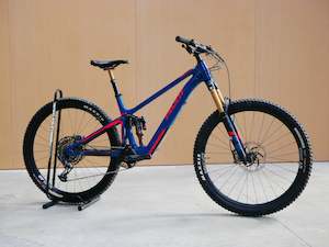 EX-DEMO SHUTTLE SL PRO X01 – Large