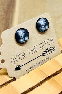 All Clothing: Dandelion Flower Studs