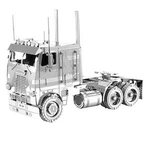 Toy: Metal Earth - Freightliner COE Truck