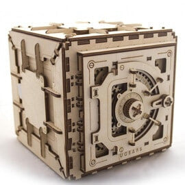 Ugears: Mechanical Models - Safe