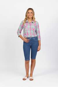 Womenswear: Vassalli Slim Denim Short 5804