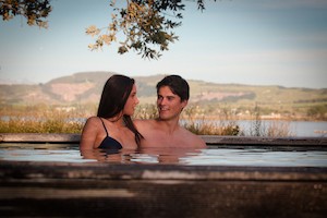 Swimming pool operation: Romantic Double Dipper