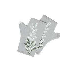 Clothing wholesaling: Punga Fern Design Fingerless Gloves