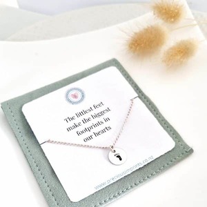 TO GIVE COLLECTION - The littlest feet new mum necklace - Precious Imprints