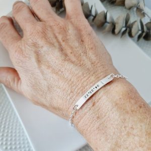 Products: Bar Of Love Personalised Bracelet