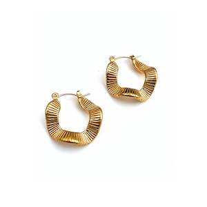 Lindi Kingi Gold Ripple Earrings