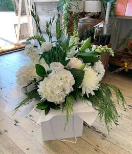 Florist: Pretty Elegant Whites in a Vase