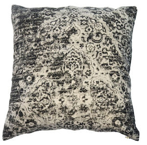 Grace Velvet Carpet Cushion N2