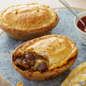 Butchery: Steak, Blue Cheese & Onion Jam Pie (2 pack chilled)