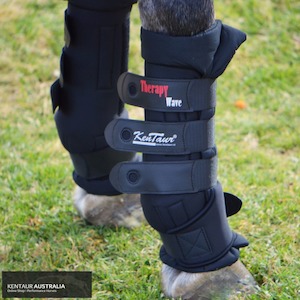 Stable Boots: Kentaur ‘Therapy Wave’ Magnetic Front Thermo-bandages