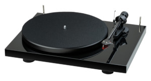 Pro-Ject Debut Carbon Classic Turntable