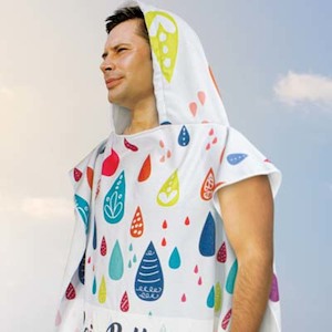 TRENDS Adult Hooded Towel