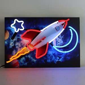 Electric light fittings: Rocket Ship Junior Neon Sign - NEN-500